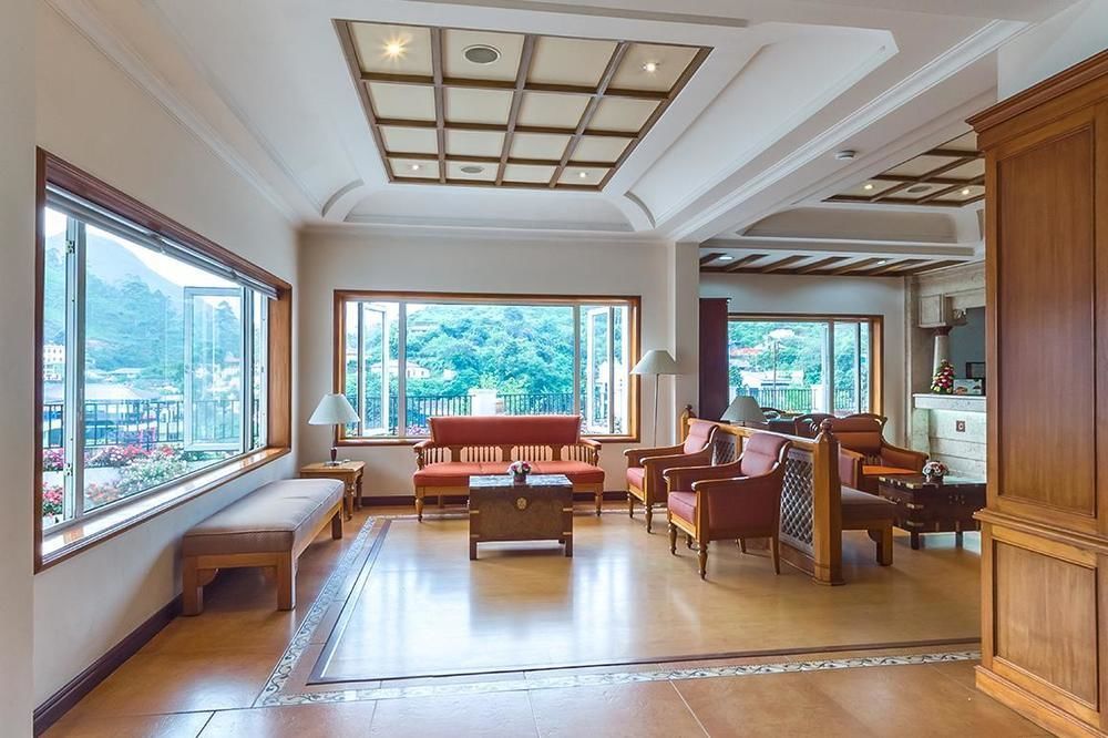 Hotel Issacs Residency à Munnar Extérieur photo