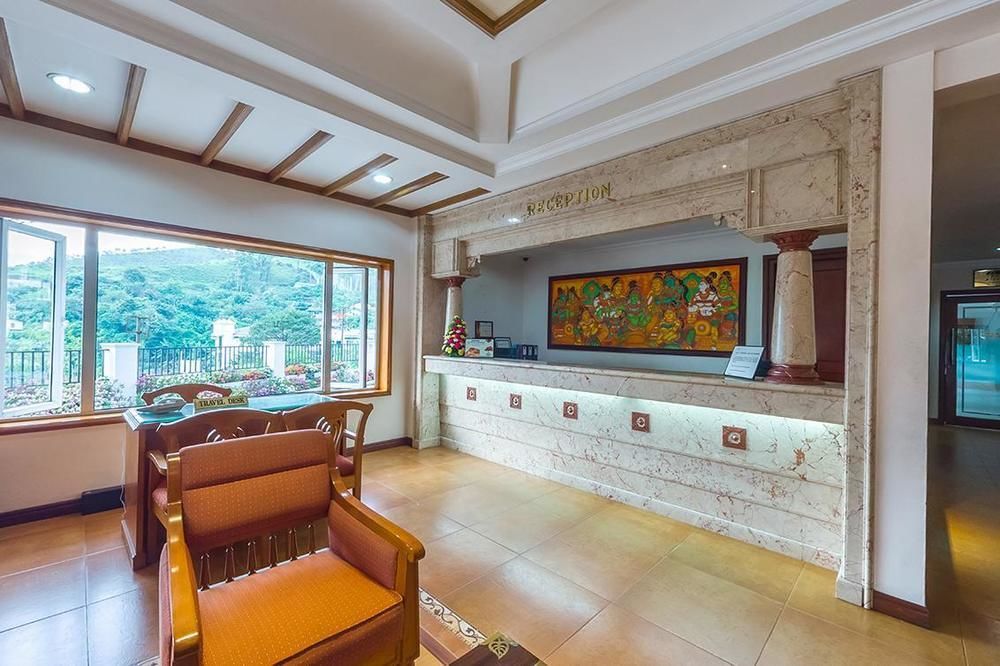 Hotel Issacs Residency à Munnar Extérieur photo
